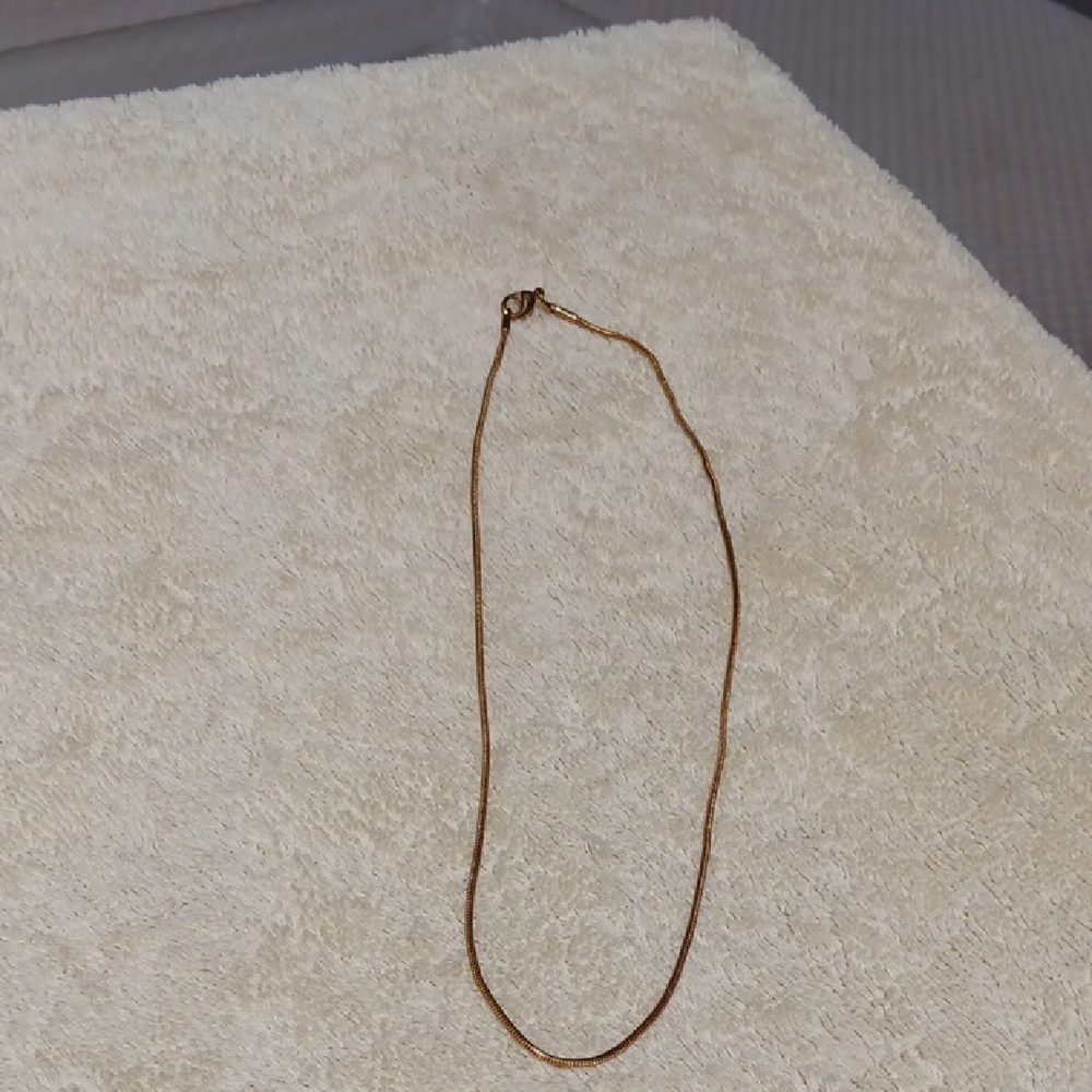 Elegant Gold Necklace